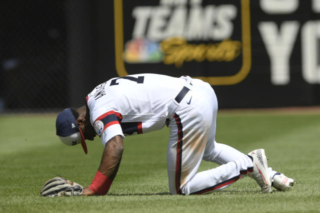 White Sox Injury Updates: Lopez to IL, Robert to Begin Rehab