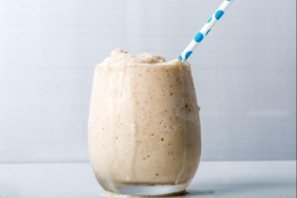 Banana Almond Smoothie