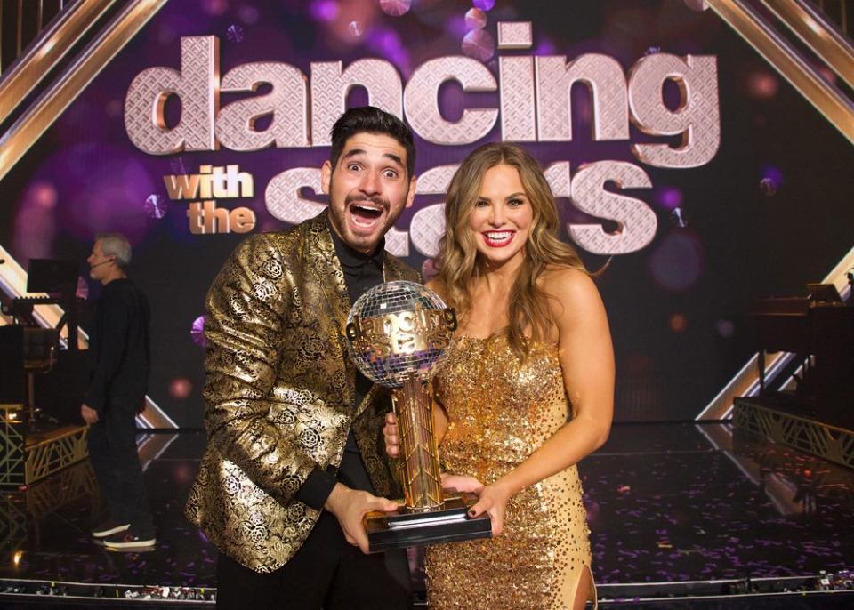 Alan Bersten and Hannah Brown | Eric McCandless via Getty Images