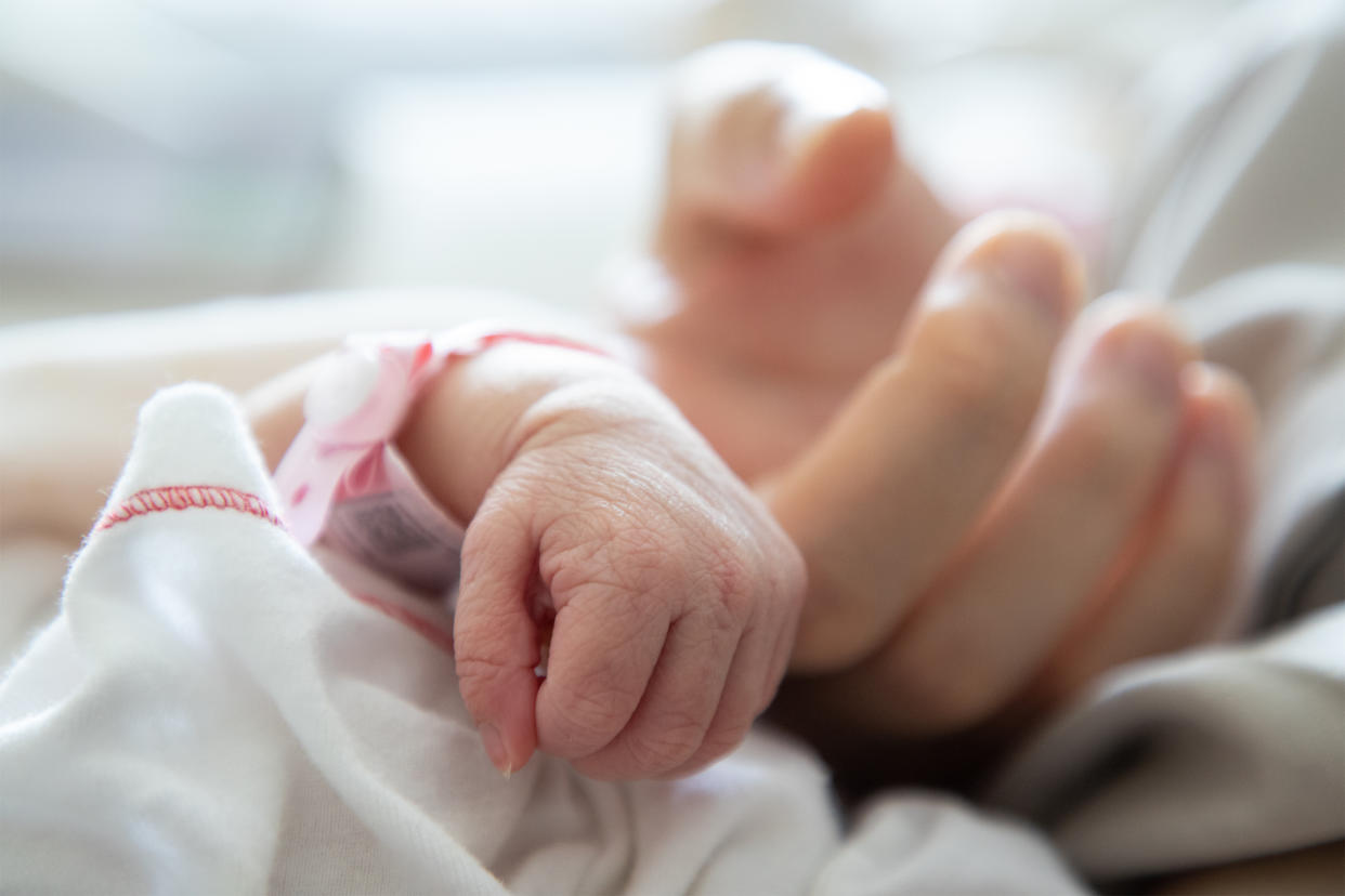 In der britischen Familie Jones kommen die Babys mit kurzen Abständen und zwei X-Chromosomen zur Welt. (Symbolfoto: Getty)