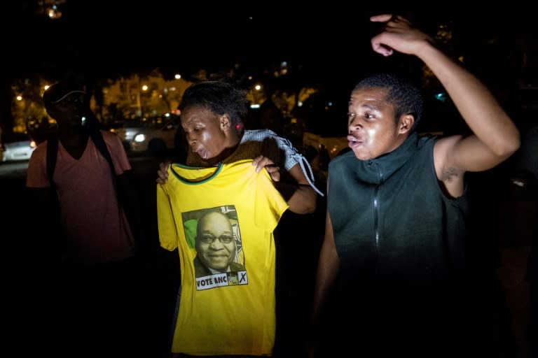 Supporters sang the liberation-era song "Umshini Wam", meaning "Bring me my machine gun", which Zuma often sang at rallies