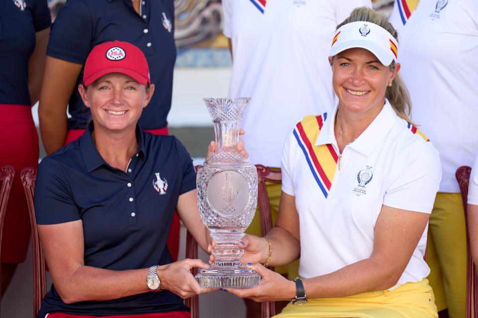 CASARES, SPAIN - SEPTEMBER 19: Stacy Lewis, captain of team USA and Suzann Pettersen, captain of team Europe hold the Solheim Cup trophy during an official photocall prior to the The Solheim Cup at Finca Cortesin Golf Club on September 19, 2023 in Casares, Spain. (Photo by Angel Martinez/Getty Images)