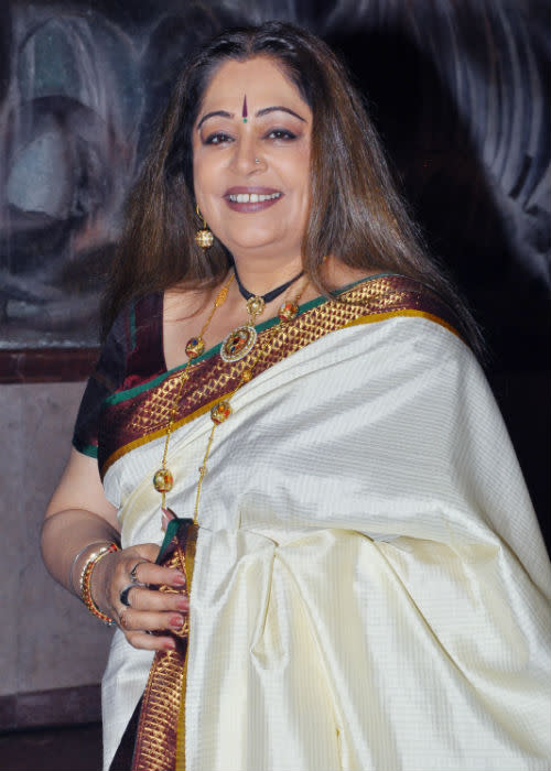 <p><b>Kiron Kher:</b> </p> <p> Elegant and stylish, we all love her dressing sense. Her designs are aesthetic and her choice of jewellery completes the look. Her style statement has been the matching Potli pouches she teams with her sarees.</p>