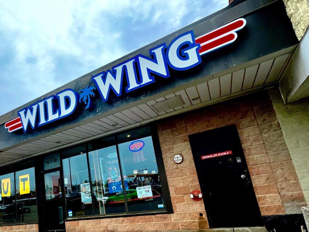 Wild Wing Belleville has been stripped of its liquor licence for not following public health rules, says the AGCO. (Wild Wing Belleville/Facebook - image credit)