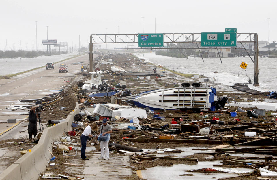 Image: Debris on I-45 highway at the entrance of Galveston is seen after Hurricane Ike hit the Gulf of Mexico near Gallveston (Carlos Barria / Reuters file)