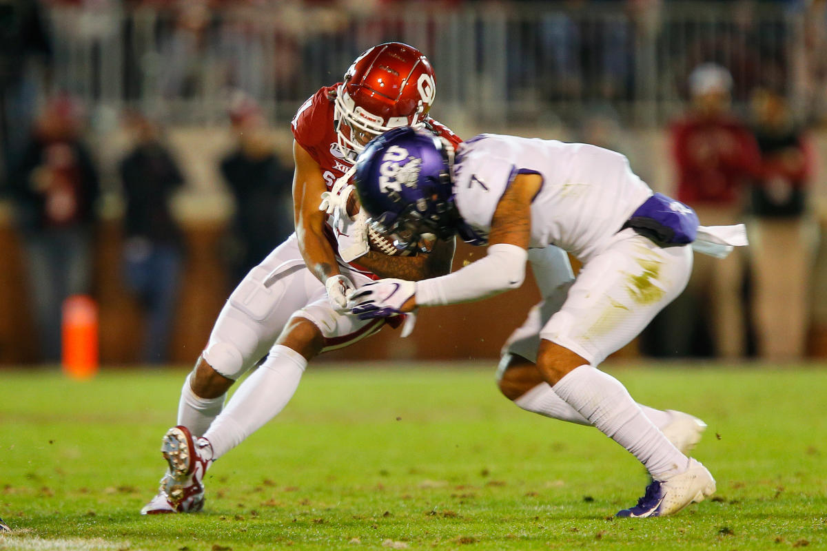 TCU safety Trevon Moehrig wins program's first Jim Thorpe Award