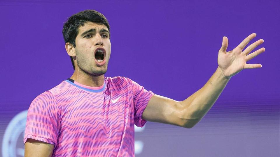 Carlos Alcaraz of Spain reacts during the match against Grigor Dimitrov of Bulgaria during the Miami Open Tennis Tournament at Hard Rock Stadium in Miami Gardens, Florida on Thursday, March 28, 2024. Al Diaz/adiaz@miamiherald.com