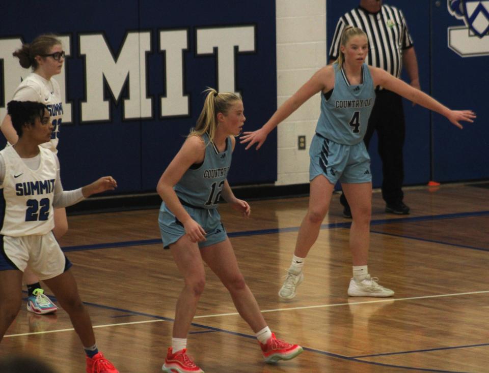 Cincinnati Country Day seniors Megan and Elizabeth Zimmerman could lead the Nighthawks to postseason success on the basketball court just like they did on the soccer field.