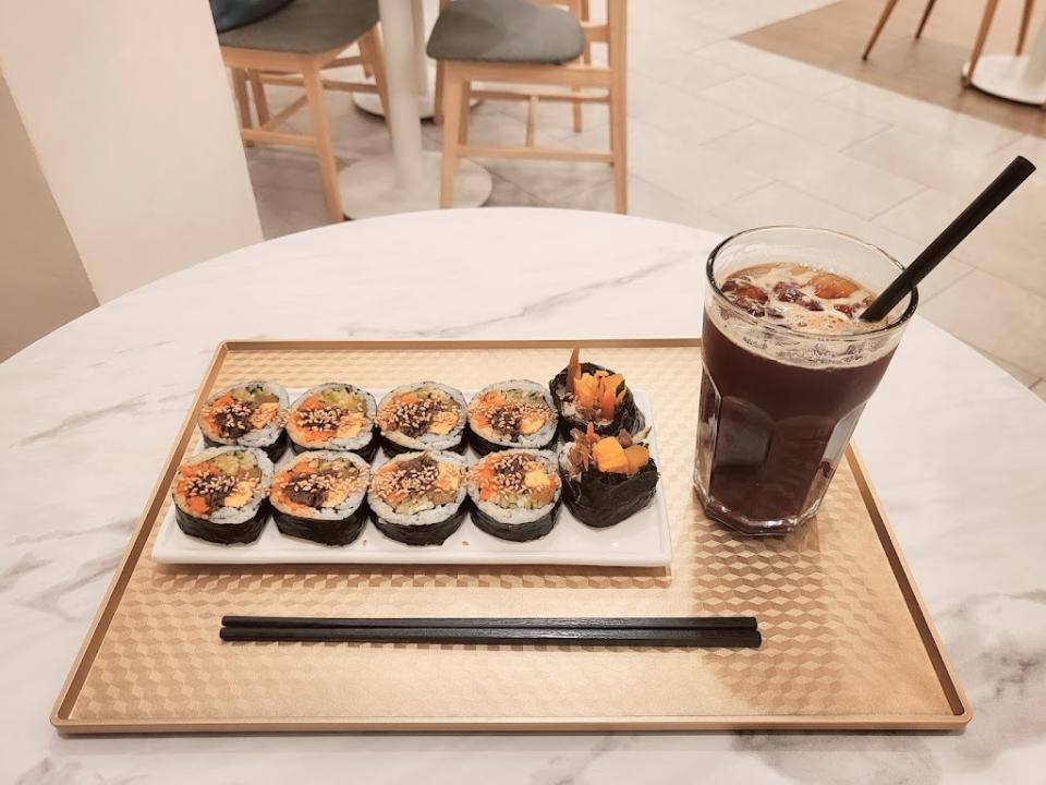 Gangnam Cafe - Gimbap