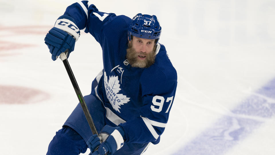 Toronto Maple Leafs center Joe Thornton (97) 