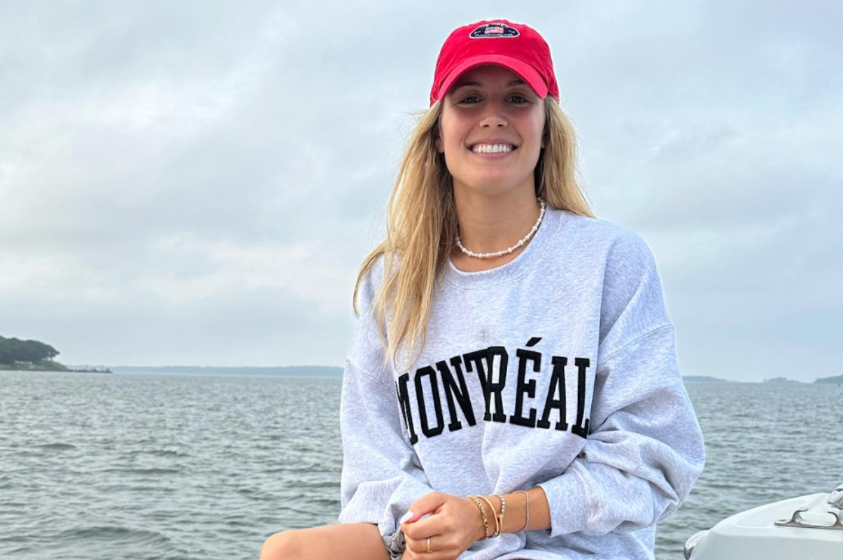 Tennis star Genie Bouchard is showing off her Montreal pride on a boat ride.  (Instagram/@geniebouchard)