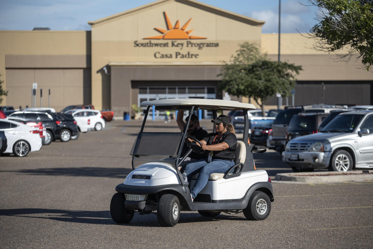 Security guards monitor the perimeter of the Southwest Key-Casa Padre Facility, formerly a Walmart store, in Brownsville, Texas, on June 17, 2018. (Photo: Bloomberg via Getty Images)