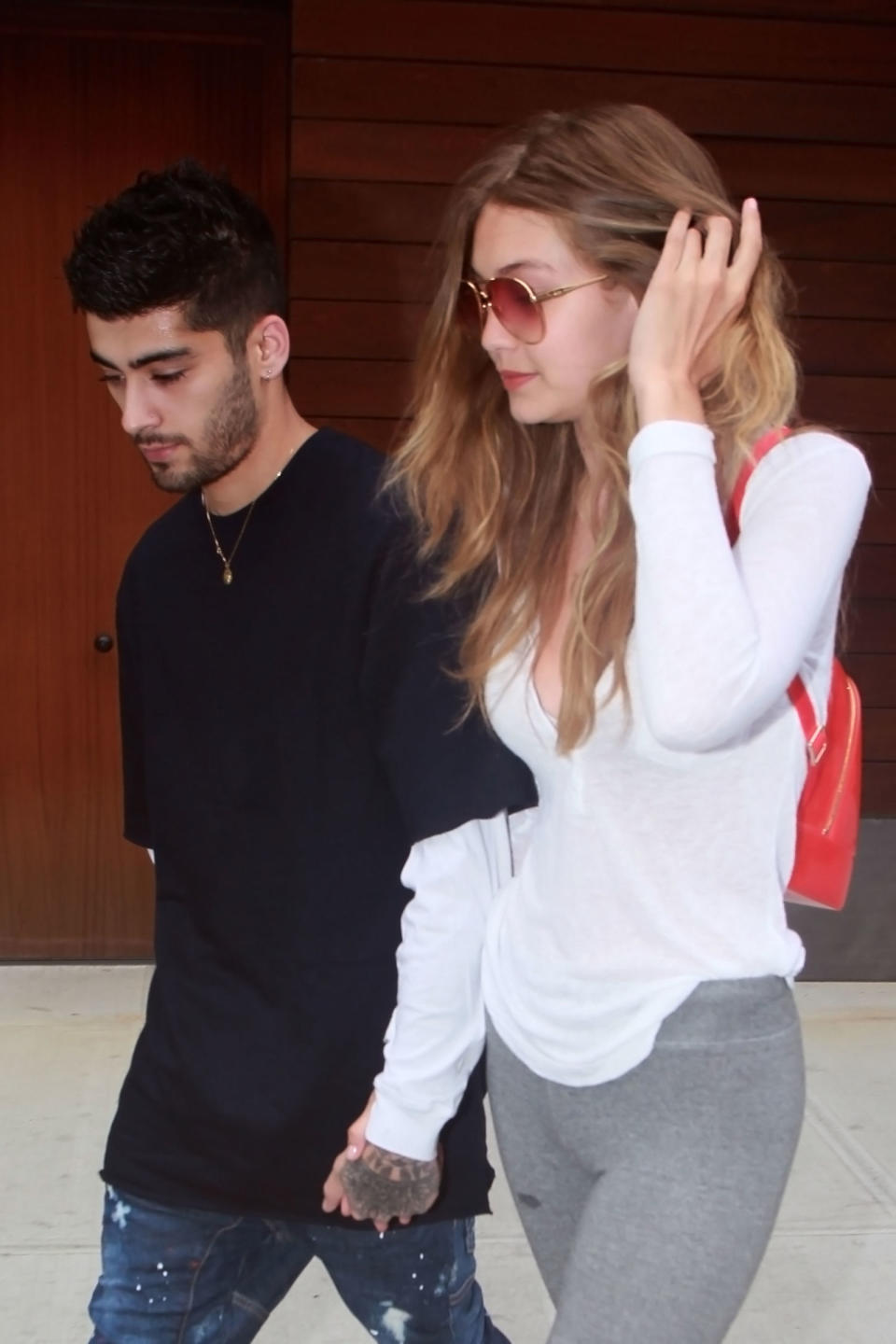 <p>Leave it to the hottest couple in the world to make laundry day look this good.</p>