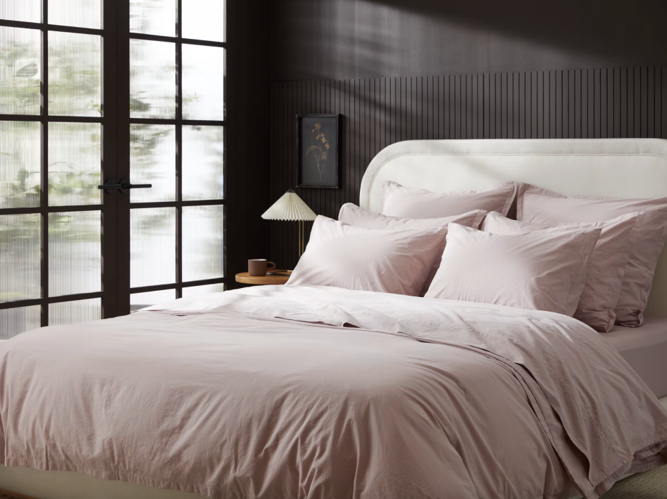 <p><a href="https://go.redirectingat.com?id=74968X1596630&url=https%3A%2F%2Fwww.parachutehome.com%2Fproducts%2Fpercale-sheet-set%3Foptions%3Dcolor-sheet_bone.size_king&sref=https%3A%2F%2Fwww.townandcountrymag.com%2Fstyle%2Fhome-decor%2Fg60524423%2Fbest-percale-sheets%2F" rel="nofollow noopener" target="_blank" data-ylk="slk:Shop Now;elm:context_link;itc:0;sec:content-canvas" class="link ">Shop Now</a></p><p>Percale Sheet Set</p><p>$139.00</p>