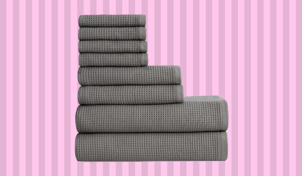 stack of gray towels