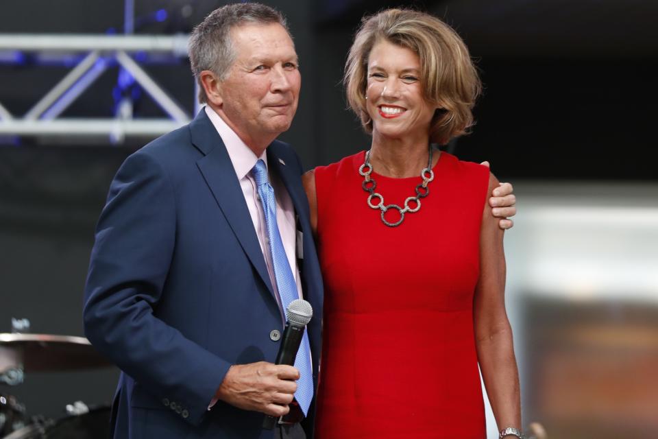 Ohio Gov. John Kasich arrives with his wife, Karen, at the Rock and Roll Hall of Fame in Cleveland on Tuesday. (Photo: Alex Brandon/AP)