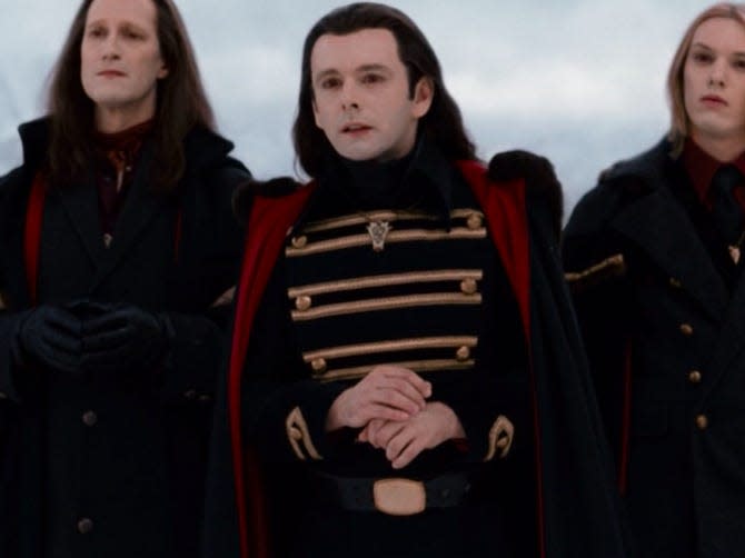 aro breaking dawn