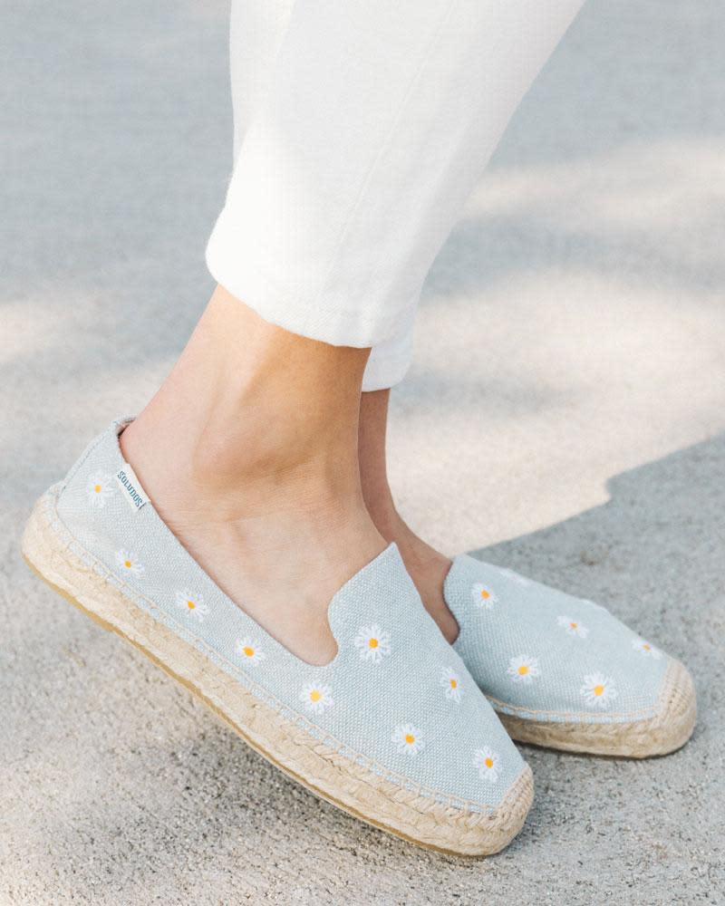 Daisies Embroidered Espadrille