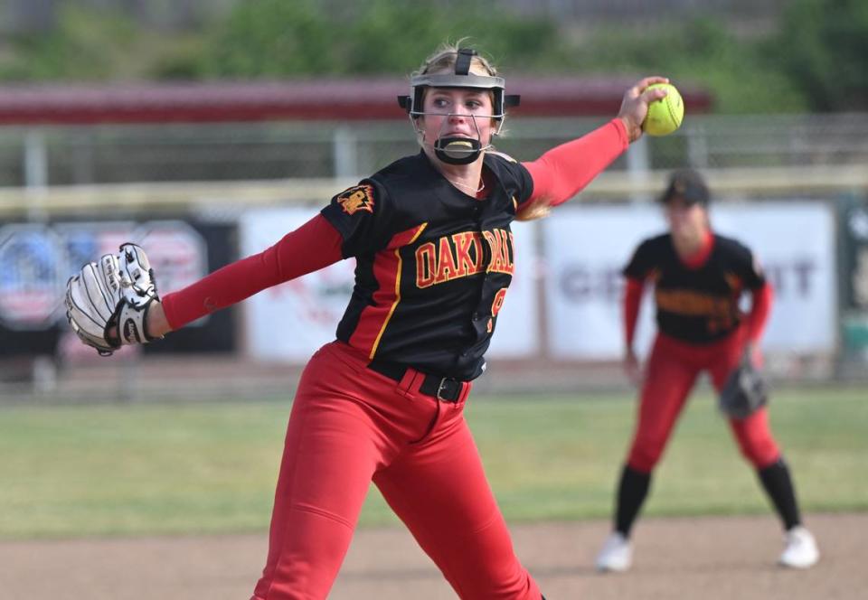 Oakdale’s Delainey Everett delivers a pitch during the Valley Oak League game with Kimball in Oakdale, Calif., Thursday, May 4, 2023.