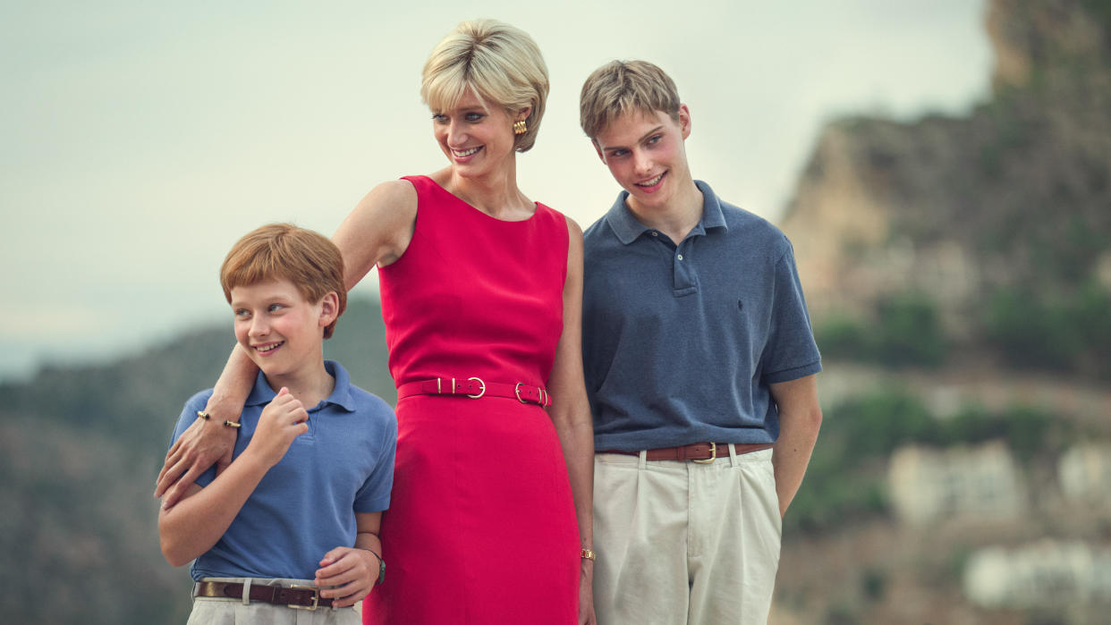  Elizabeth Debicki as Diana, Princess of Wales in The Crown on Netflix. 