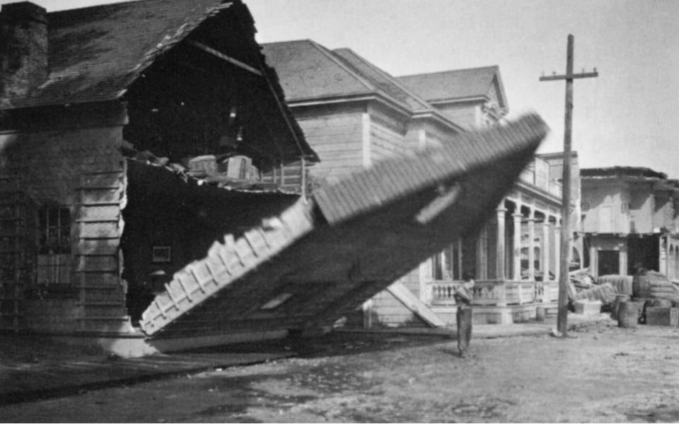 Buster Keaton in Steamboat Bill Jr