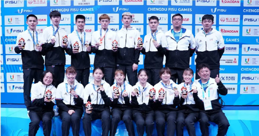 中華世大運羽球隊在混合團體摘金，完成2連霸。（圖／大專體總提供）