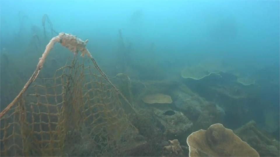 澎湖海底變煉獄！　「半個籃球場大」漁網遭棄置人工魚礁區