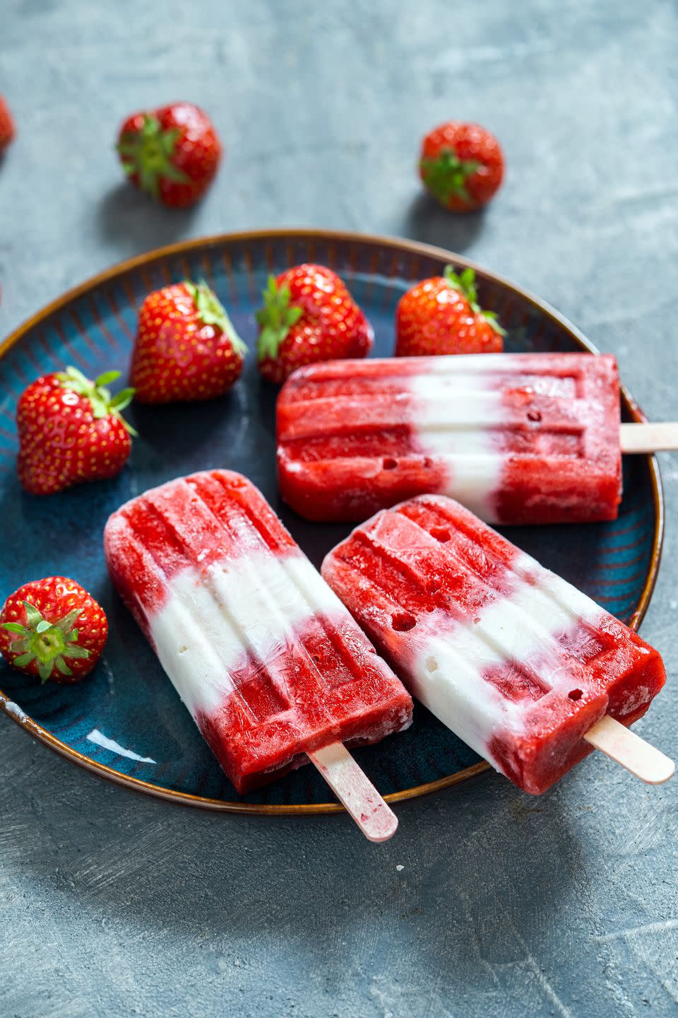 passover desserts strawberry yogurt swirl pops