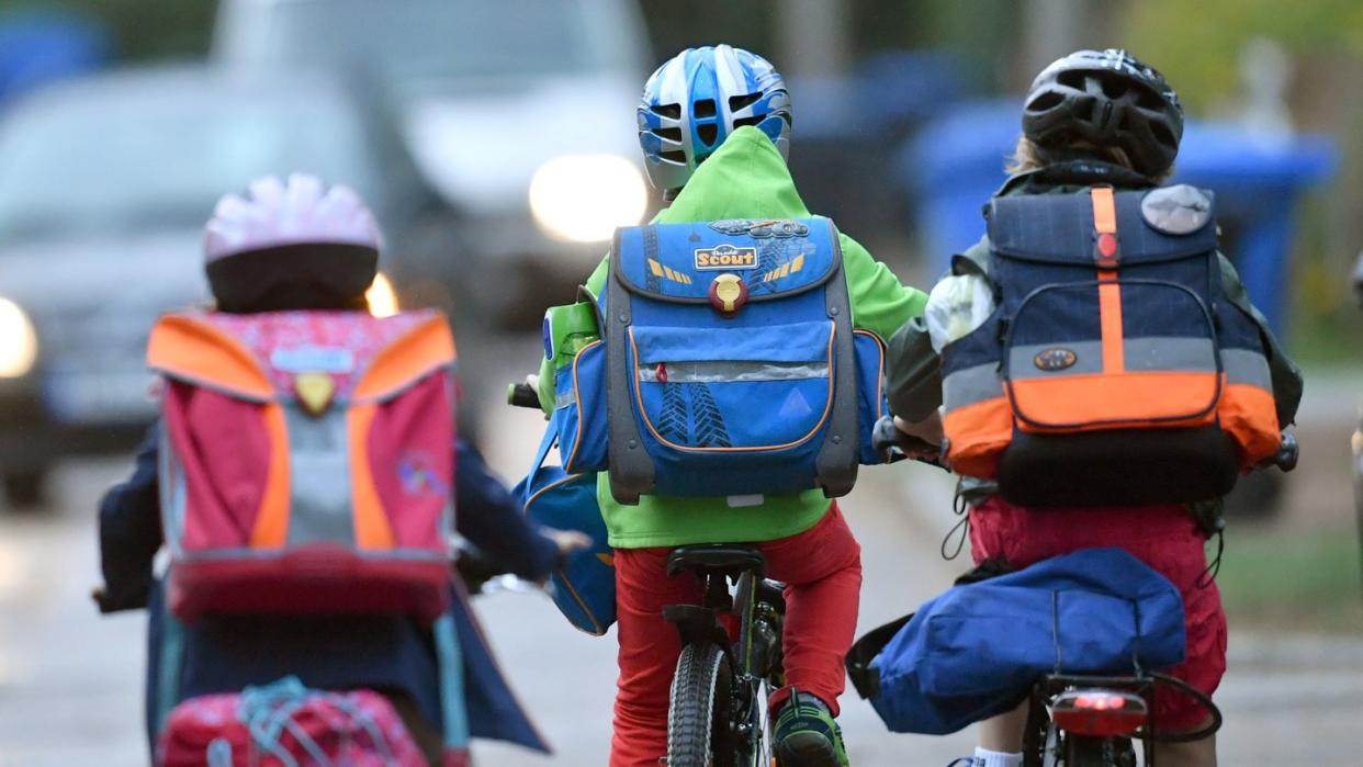 Viele Kinder leiden einer Studie zufolge unter der Corona-Krise.