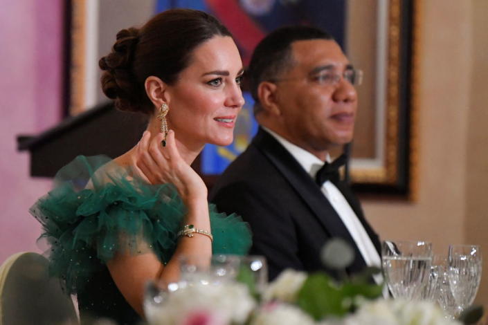 The Duchess of Cambridge pictured with the Prime Minister of Jamaica, Andrew Holness at a dinner hosted by the Governor General of Jamaica. (Getty Images)
