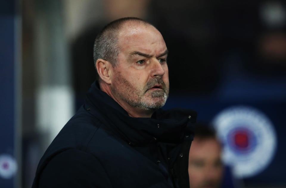 GLASGOW, SCOTLAND - FEBRUARY 20: Kilmarnock manager Steve Clarke looks on during the Scottish Cup 5th Round Replay between Rangers and Kilmarnock at Ibrox Stadium on February 20, 2019 in Glasgow, Scotland. (Photo by Ian MacNicol/Getty Images)