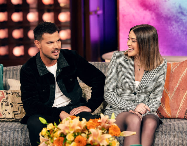 THE KELLY CLARKSON SHOW, Episode 7I022. Pictured: (L-R) Taylor Lautner, Taylor Lautner. <em>Photo by Weiss Eubanks/NBCUniversal via Getty Images.</em>