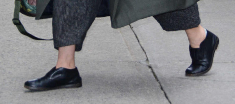 NEW YORK, NY - APRIL 18: Sandra Oh is seen on April 18, 2024 in New York City.  (Photo by Patricia Schlein/Star Max/GC Images) *** Local Caption ***Sandra Oh