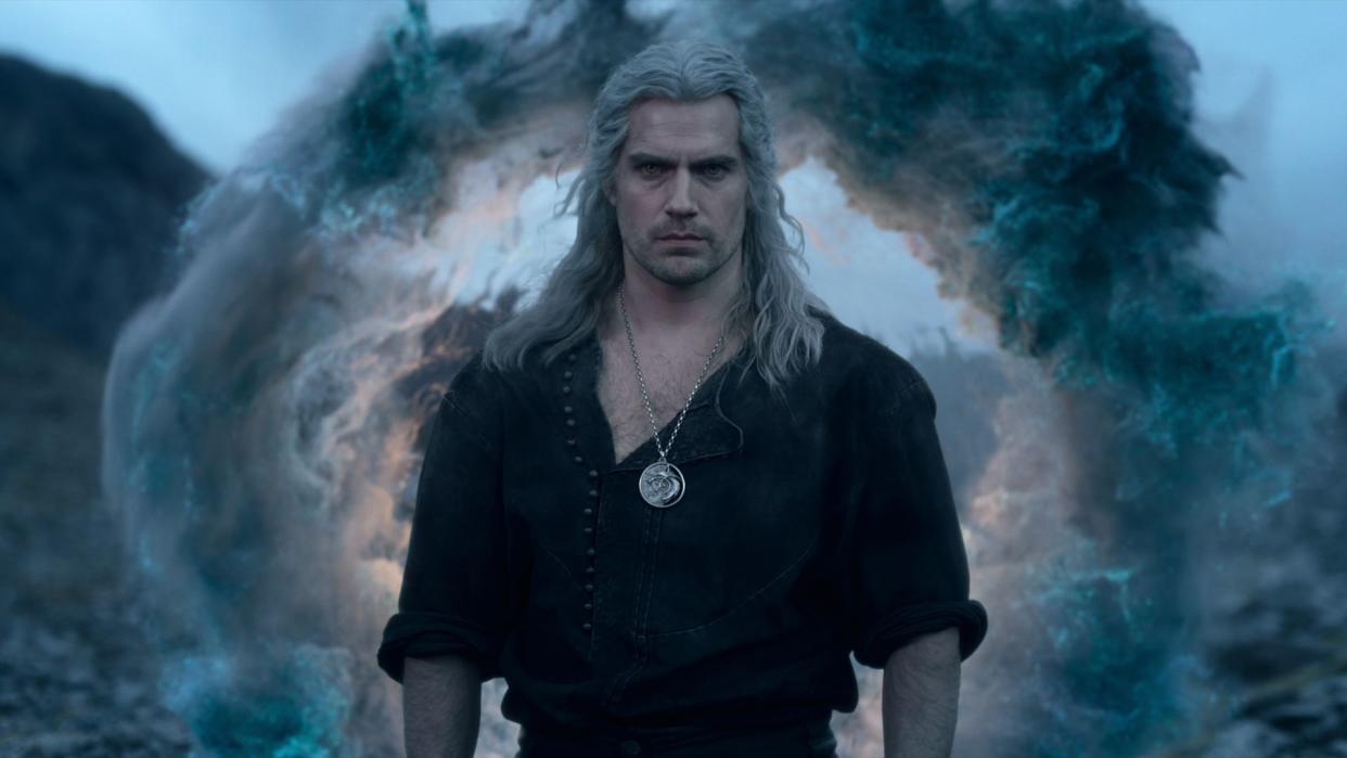  Henry Cavill as Geralt/Liam Hemsworth 