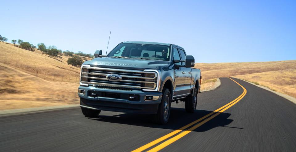 View Photos of the 2023 Ford Super Duty