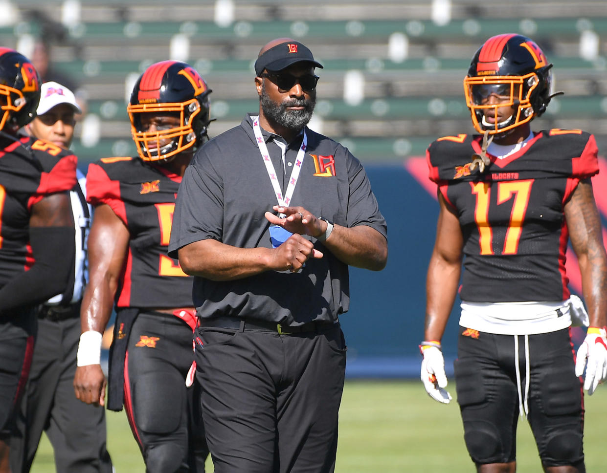 Winston Moss on the field pregame for the Los Angeles Wildcats.