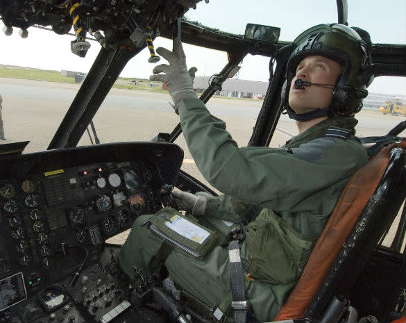 Prince William On The Brink Of Quitting The Royal Air Force Ahead Of Royal Baby Arrival?