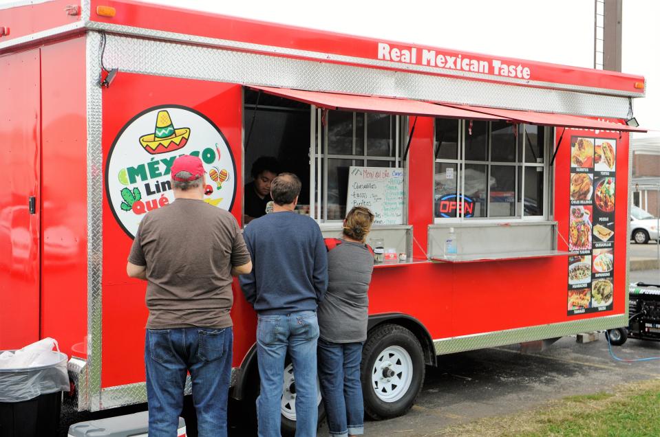 Mexcio Lindo Y Que Rico is one truck that will be at the Expressway Dodge Top Truck Food Fight this Saturday.