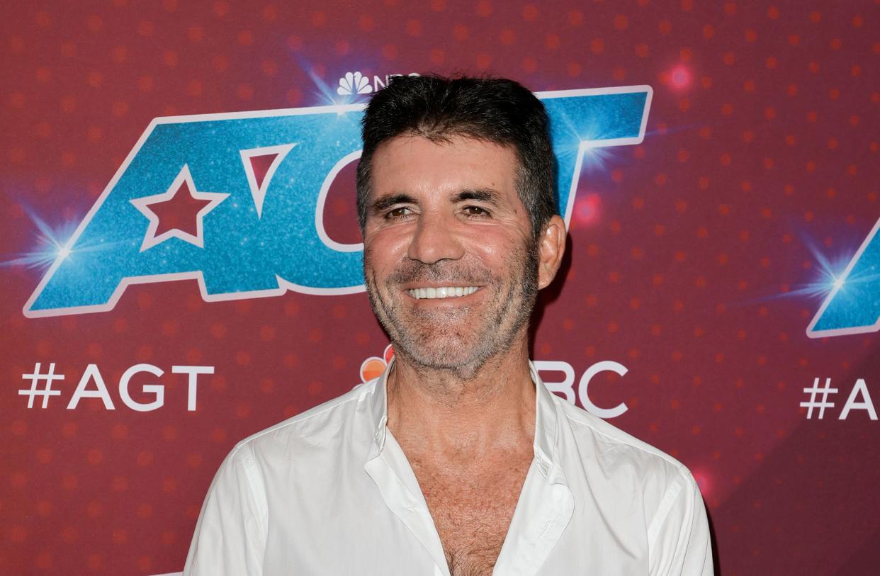 PASADENA, CALIFORNIA - SEPTEMBER 14: Simon Cowell attends the red carpet for 