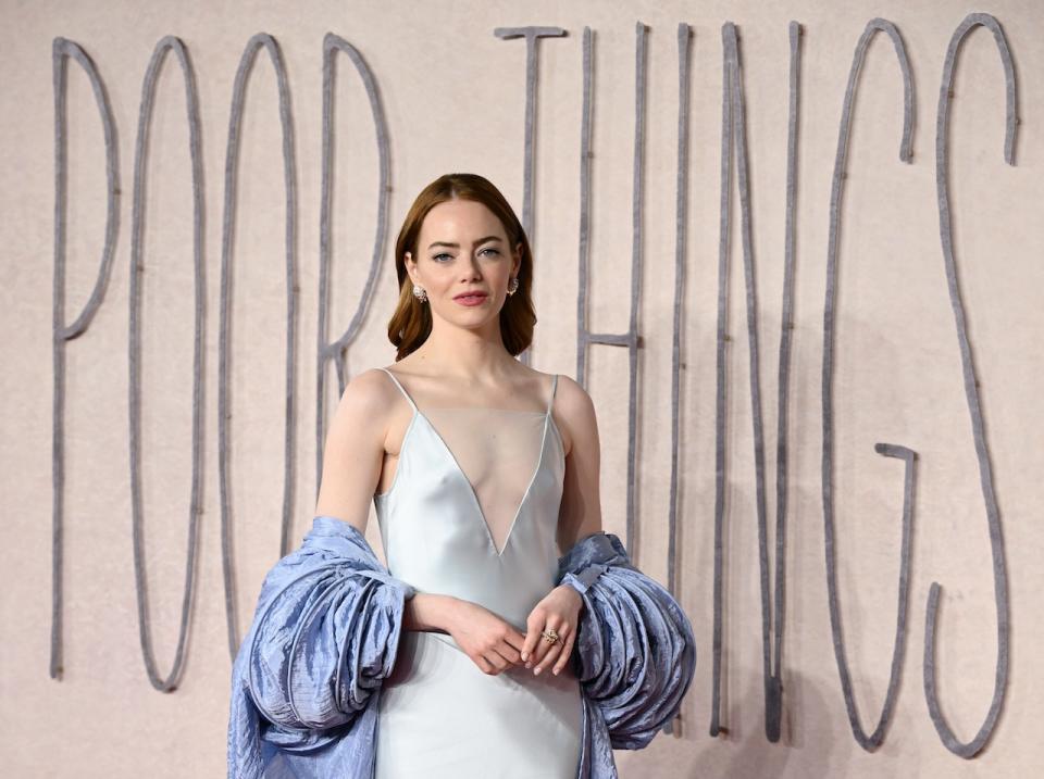 《Poor things 可憐的東西》Emma Stone 化身「女版科學怪人」，以女童心智、成人身軀探索女性慾望