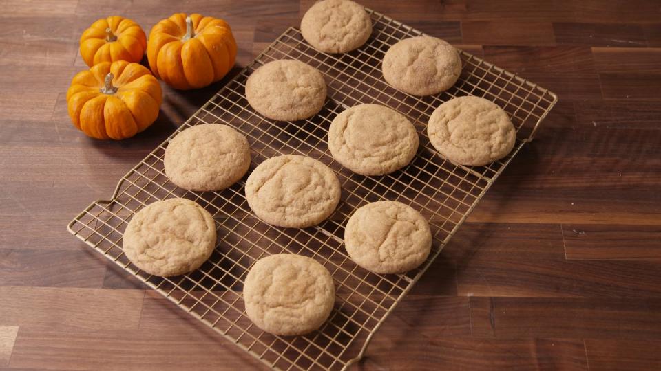 Cheesecake-Stuffed Snickerdoodles