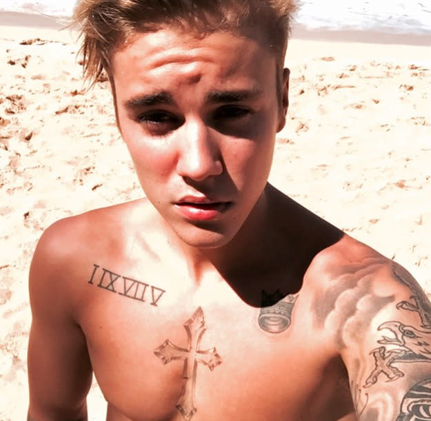 2. Justin Bieber’s Dad Is 'Proud’ of Son’s Leaked Nude Photos