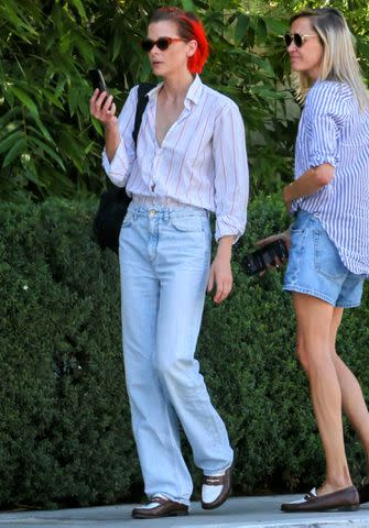 <p>APEX / MEGA</p> Jaime King and a friend in Los Angeles on Aug. 31, 2023