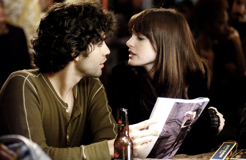 Adrian Grenier and Anne Hathaway in "The Devil Wears Prada"