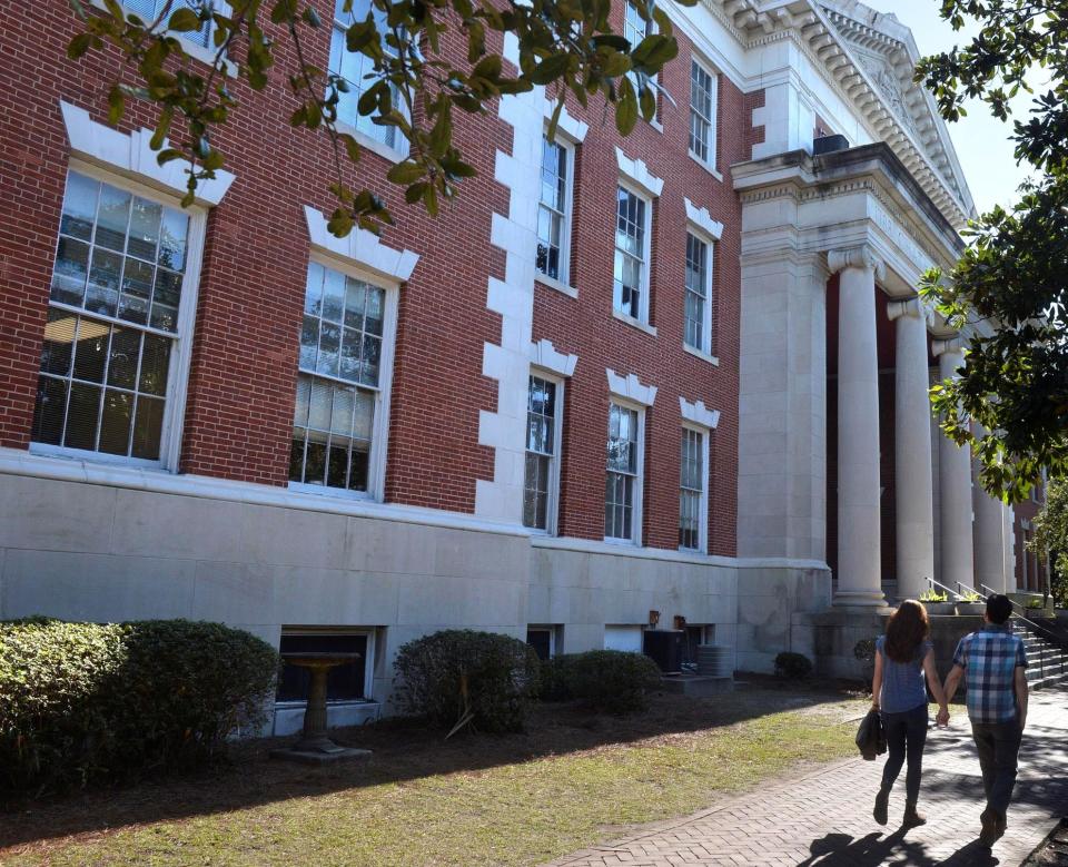 Savannah-Chatham County Public School System administrative offices at 208 Bull St.