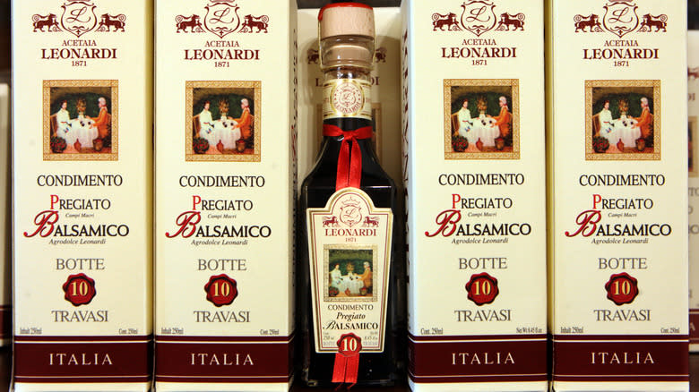 balsamic vinegar bottles and boxes