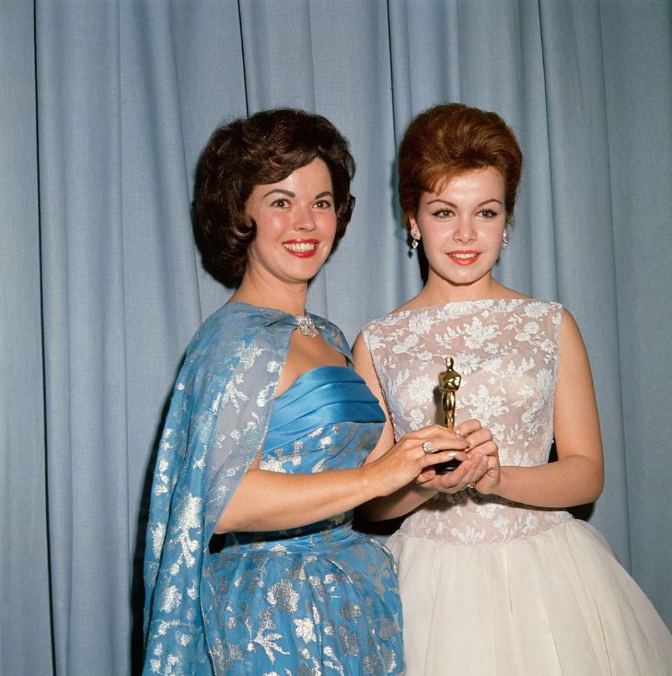 1961: Presenting at the Oscars