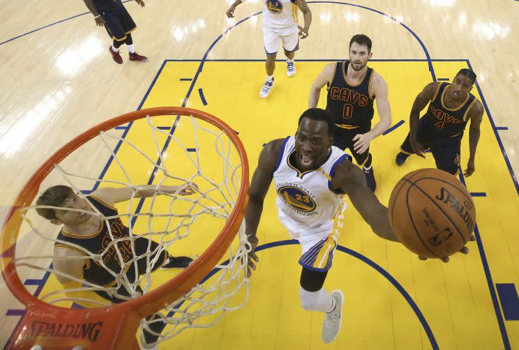 Don’t expect so many Cavaliers to watch the Warriors score in Game 2. (AP)