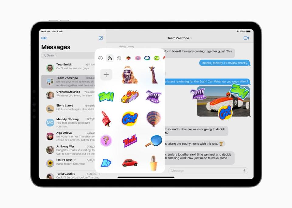 Screenshot of Apple iPadOS 17 Live Stickers with Messages.