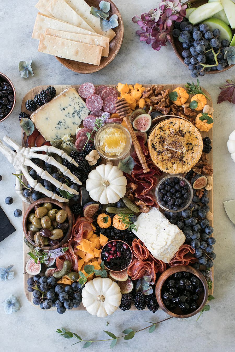 halloween table decor